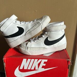 Nike Blazer Mid ‘77